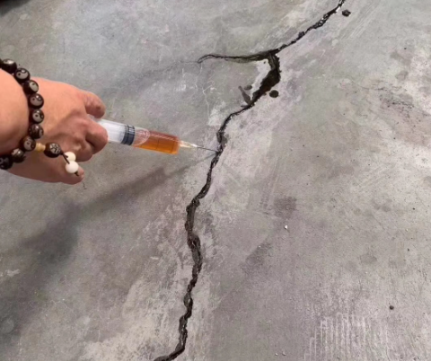 含山混凝土裂缝修补技术详解​